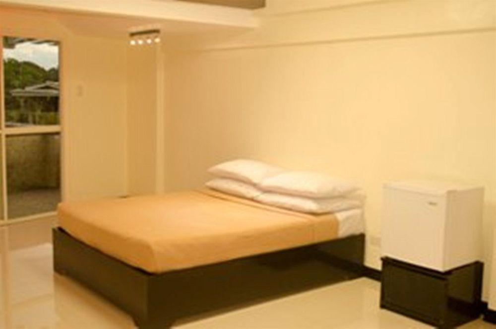 Reddoorz Near Sm Puerto Princesa Exterior photo