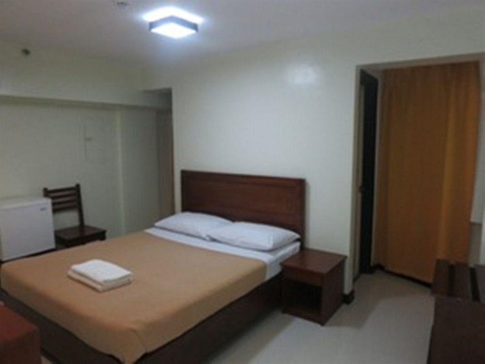 Reddoorz Near Sm Puerto Princesa Exterior photo